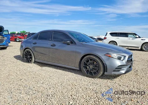 2019 Mercedes-Benz A 220 z USA, uszkodzony, nr VIN WDD3G4EB7KW003140